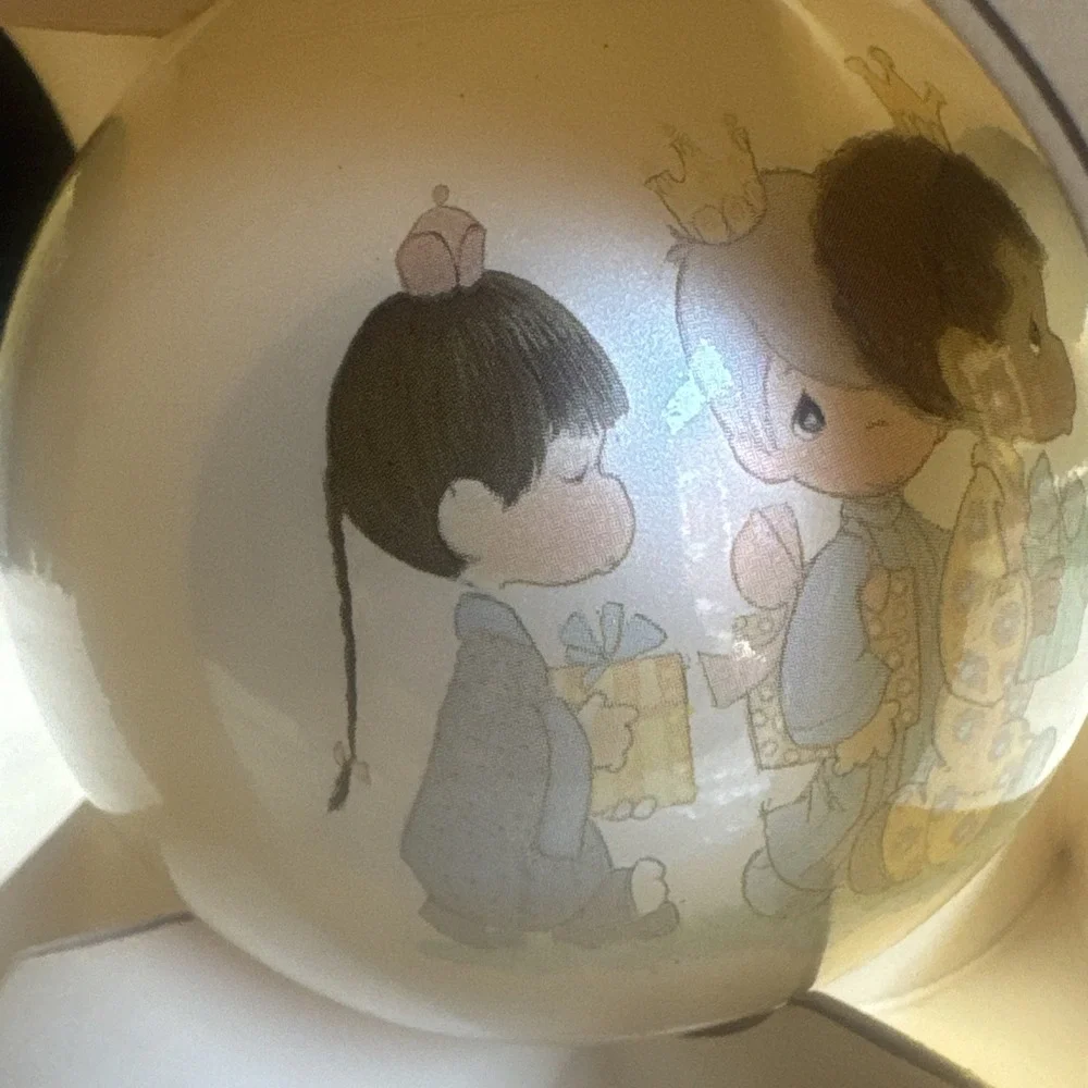Vintage Precious Moments Christmas Glass Ball‎ Ornament. They Followed The Star